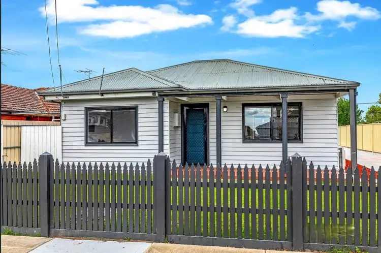 Main view of Homely house listing, 1/127 William Street, St Albans VIC 3021