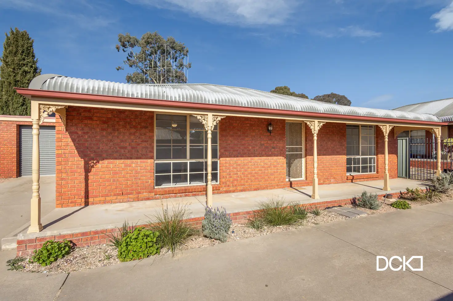 Main view of Homely unit listing, 2/18 Annabell Court, Spring Gully VIC 3550