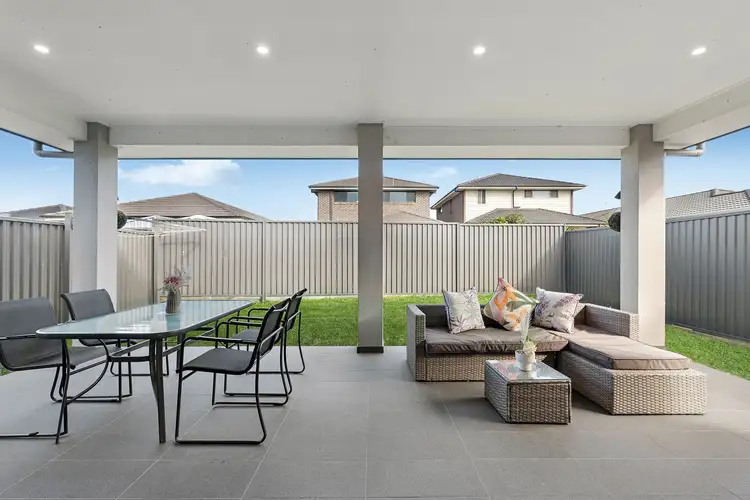 18 Mullumbimby Avenue, Hoxton Park NSW 2171