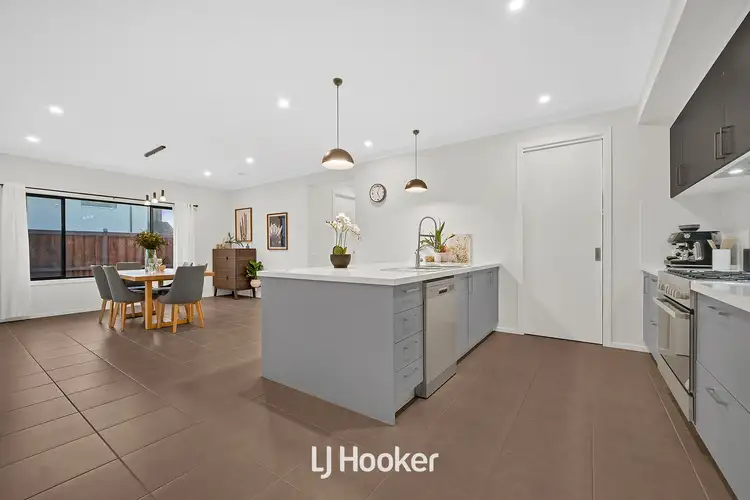 Sixth view of Homely house listing, 22 Dalziell Crescent, Cranbourne North VIC 3977