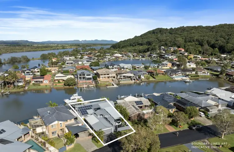 16 Bosun Boulevard, Banora Point NSW 2486