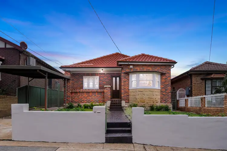 16 Francis Street