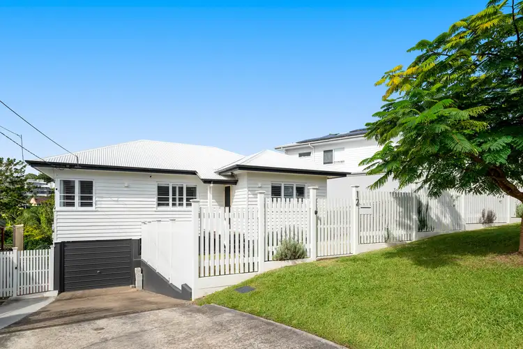 12 Hall Avenue, Norman Park QLD 4170