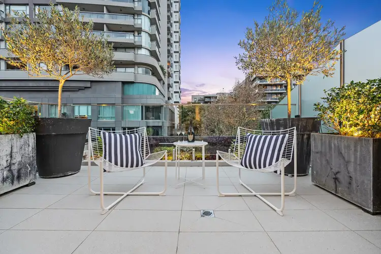 Second view of Homely apartment listing, 4/22 Rockwall Crescent, Potts Point NSW 2011