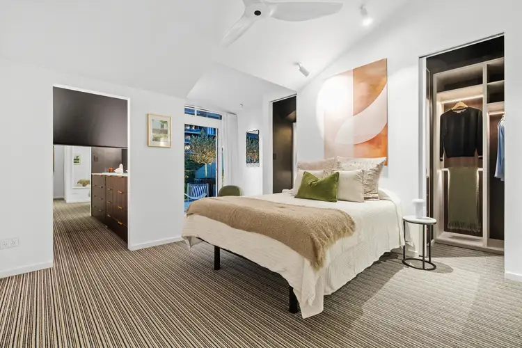 Third view of Homely apartment listing, 4/22 Rockwall Crescent, Potts Point NSW 2011