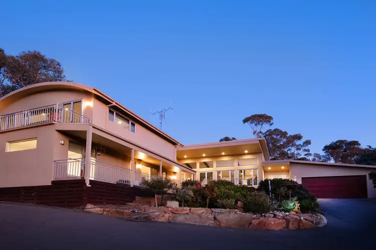 16 Lyndale Court, Flora Hill VIC 3550
