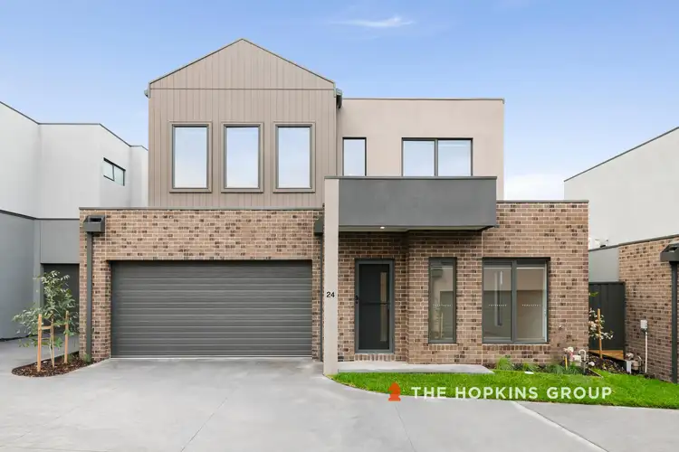 24 Vine Circuit, Lynbrook VIC 3975