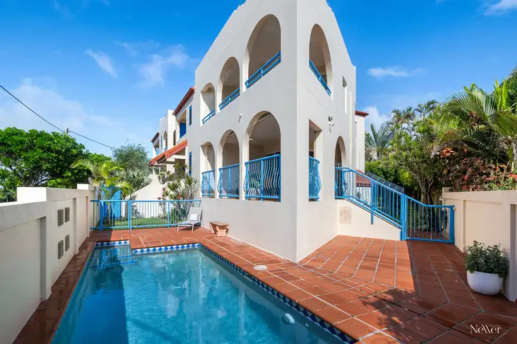 2/82 Peregian Esplanade, Peregian Beach QLD 4573