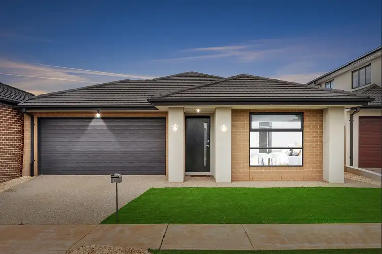 8 Puritan Street, Rockbank VIC 3335