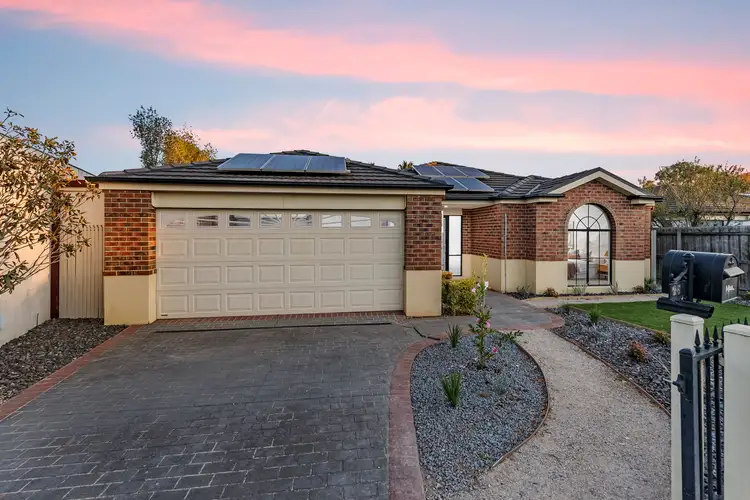 26 Cardinia Crescent, Taylors Hill VIC 3037