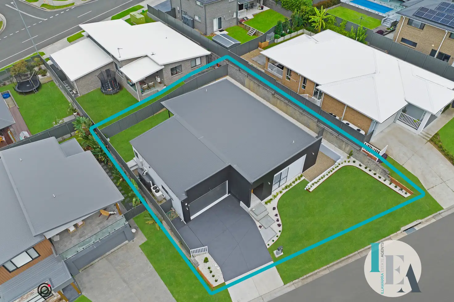 Main view of Homely house listing, 8 Horseshoe Circuit, Calderwood NSW 2527
