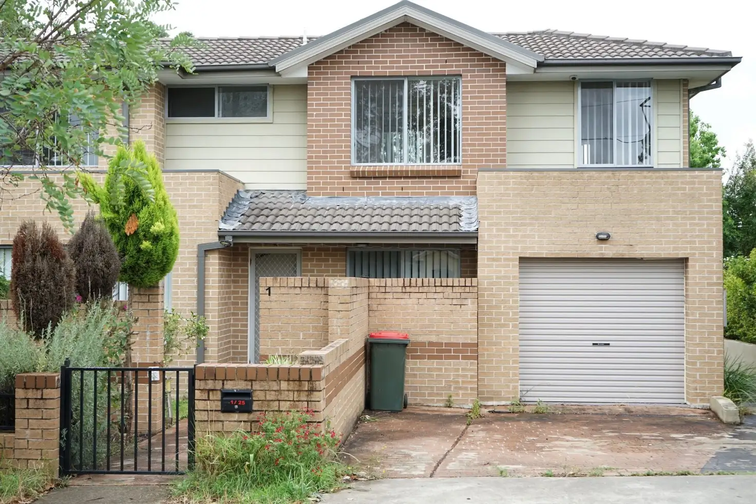 Main view of Homely townhouse listing, 1/25 Carinya Road, Girraween NSW 2145