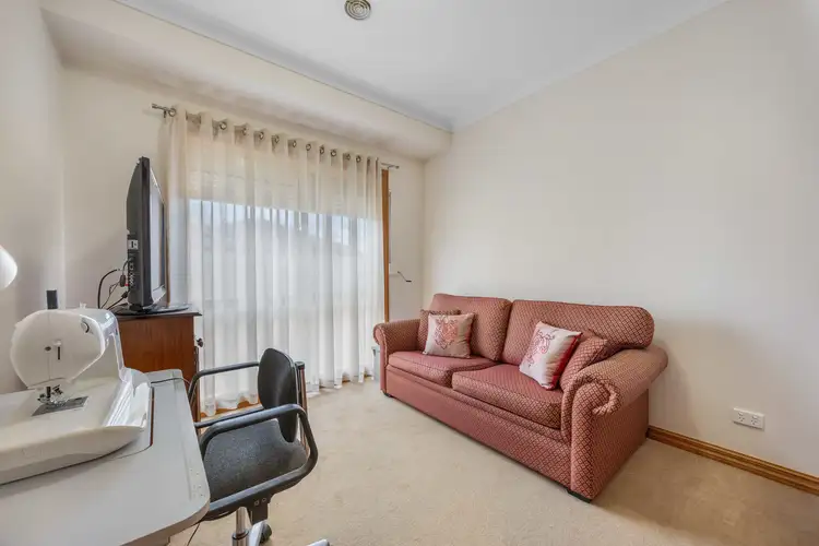Sixth view of Homely house listing, 3 Hanson Court, Taylors Lakes VIC 3038