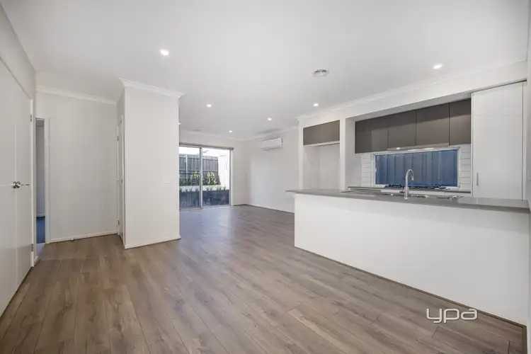 Fourth view of Homely house listing, 6 Newfoundland Circuit, Bonnie Brook VIC 3335