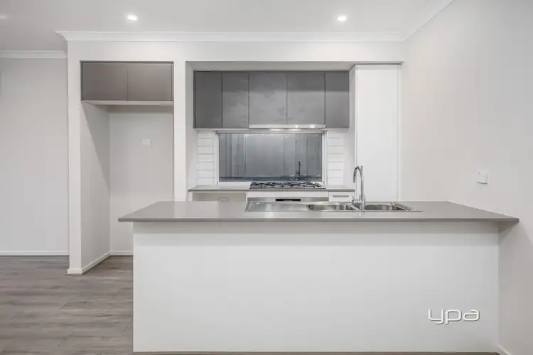 Fifth view of Homely house listing, 6 Newfoundland Circuit, Bonnie Brook VIC 3335