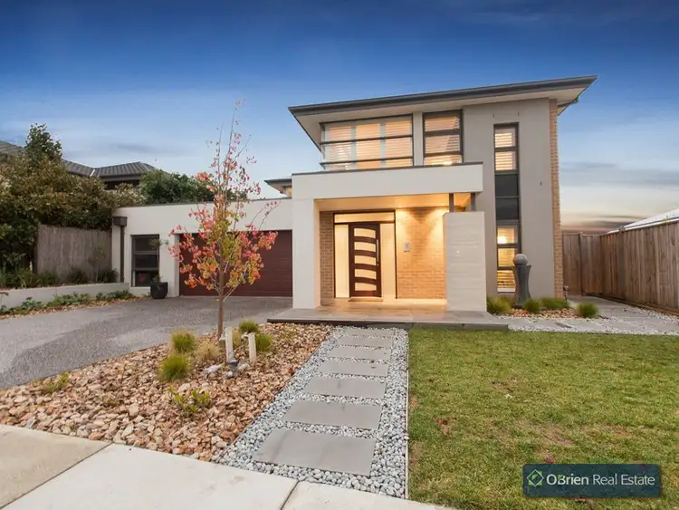 20 Mountainview Boulevard, Cranbourne North VIC 3977
