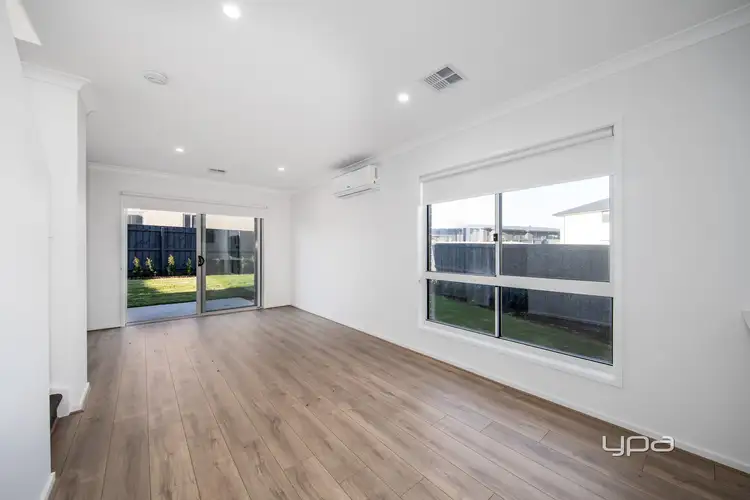 Fifth view of Homely house listing, 2 Newfoundland Circuit, Bonnie Brook VIC 3335