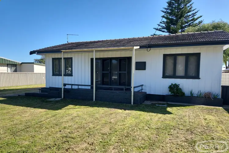 42 Flinders Street, Falcon WA 6210