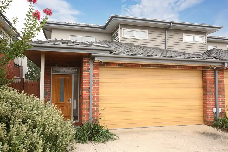 Main view of Homely house listing, 2/2 Avard Court, Berwick VIC 3806