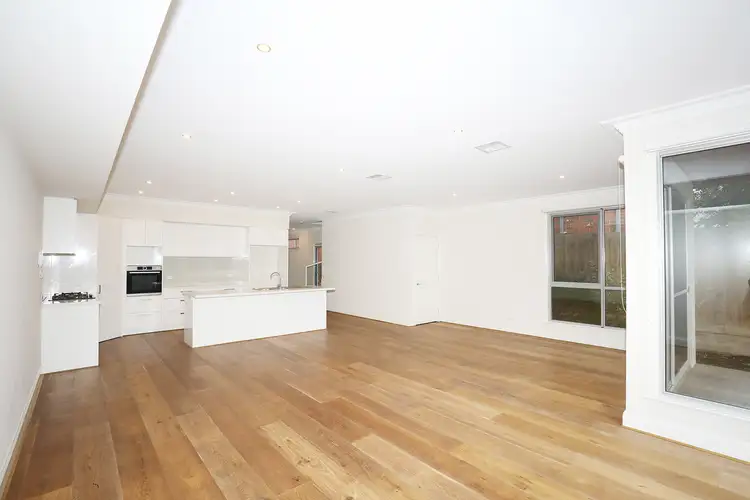 Fourth view of Homely house listing, 2/2 Avard Court, Berwick VIC 3806