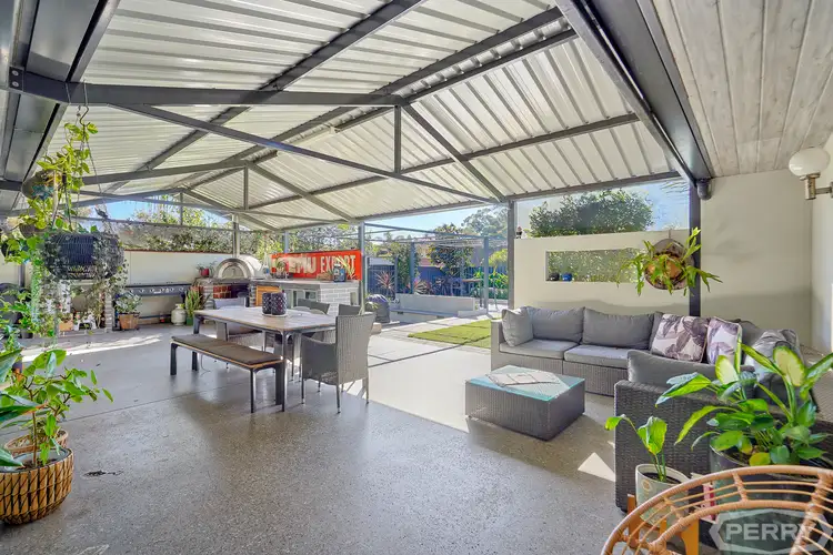 6 Sandalwood Parade, Halls Head WA 6210