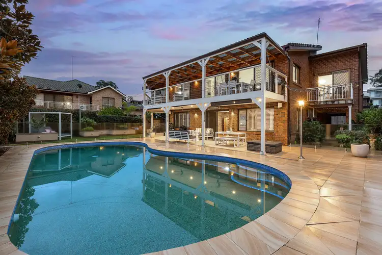 95 Burbank Avenue, Picnic Point NSW 2213