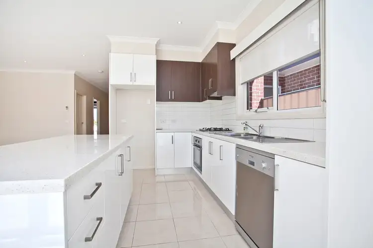 Fifth view of Homely unit listing, 32 Portofino Crescent, Point Cook VIC 3030