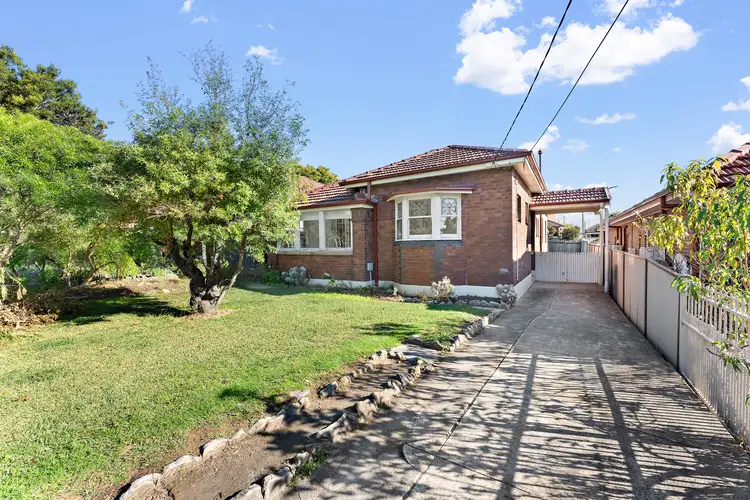 11 Glenview Avenue, Earlwood NSW 2206