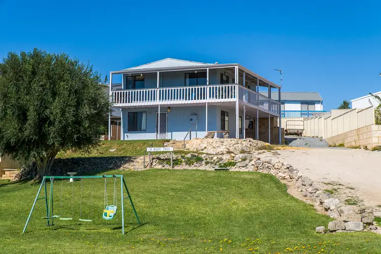 16 Miles Crescent, Ledge Point WA 6043