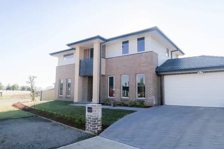 21 Pimlico Crescent, Colebee NSW 2761