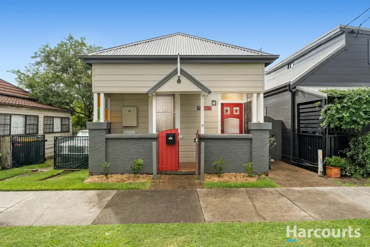 13 Robertson Street, Carrington NSW 2294