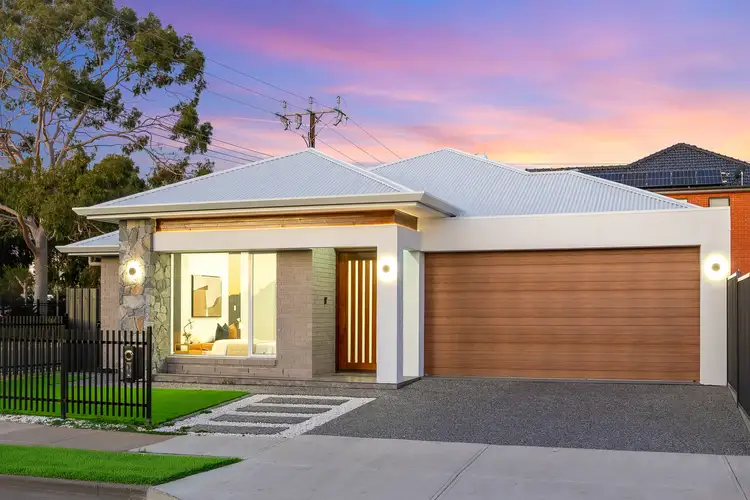 1 Oakmont Crescent, Novar Gardens SA 5040