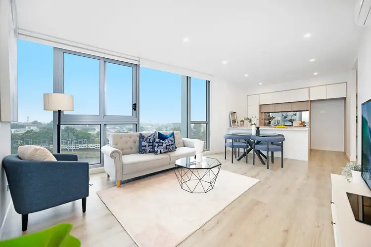 907/10 Aviators Way, Penrith NSW 2750