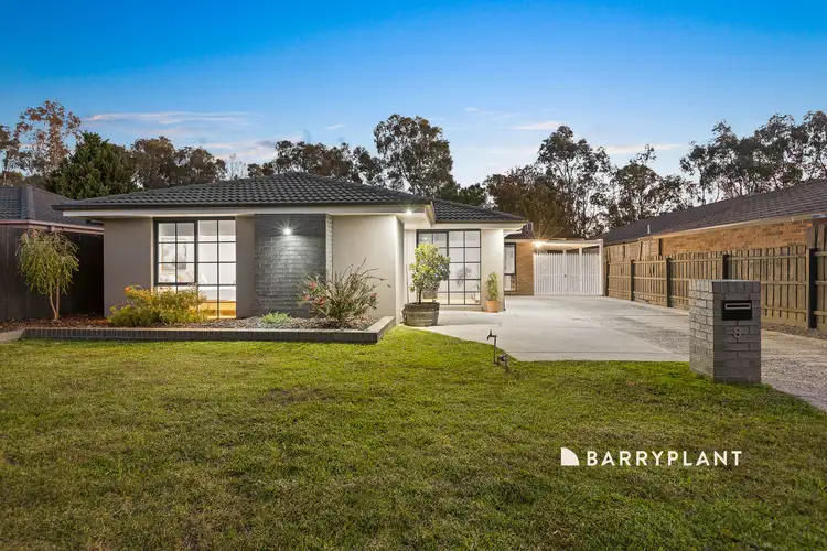 8 Insignia Crescent, Berwick VIC 3806