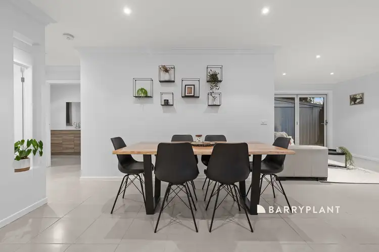 Sixth view of Homely house listing, 8 Insignia Crescent, Berwick VIC 3806