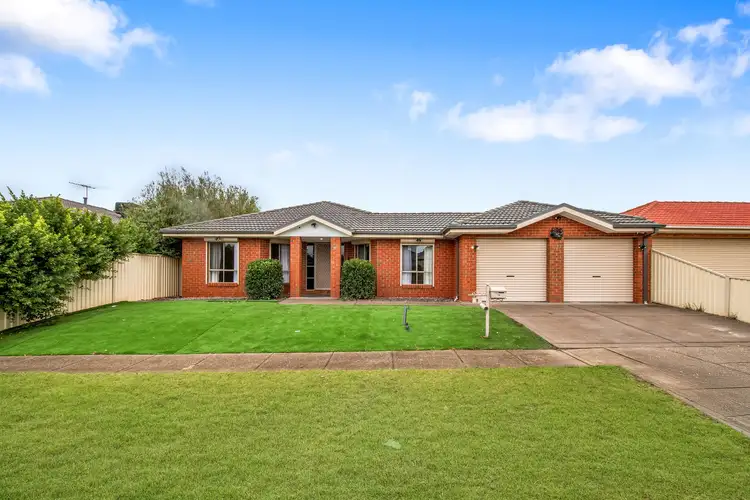 8 Fiddlewood Turn, Harkness VIC 3337