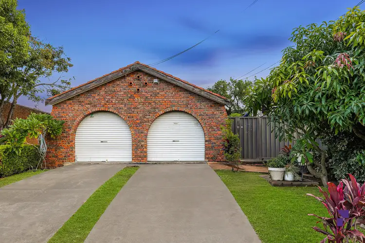 318 Roberts Road, Greenacre NSW 2190