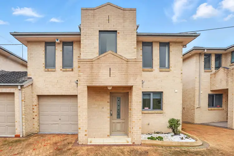 2/1 McCoy Street, Toongabbie NSW 2146