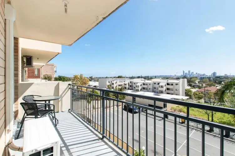 11/11 King George Street, Victoria Park WA 6100