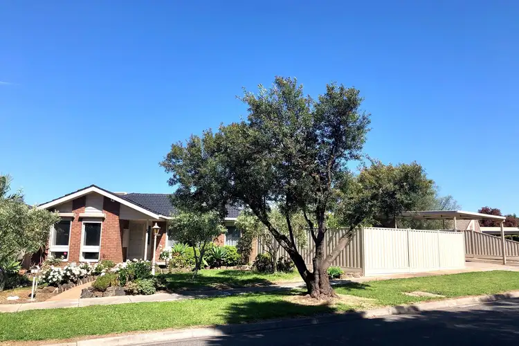 Third view of Homely house listing, 5 Flemington Drive, Mill Park VIC 3082
