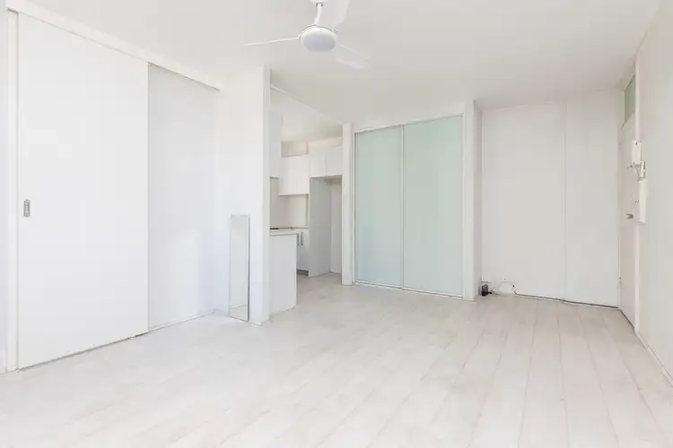 Fourth view of Homely studio listing, 8/16-18 Roslyn Gardens, Elizabeth Bay NSW 2011