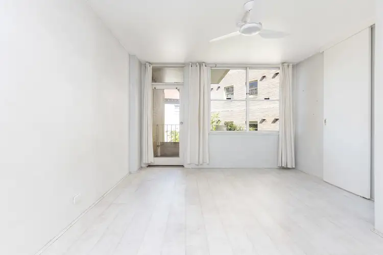 Fifth view of Homely studio listing, 8/16-18 Roslyn Gardens, Elizabeth Bay NSW 2011