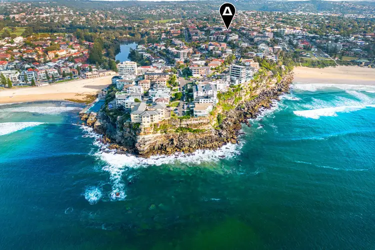 Second view of Homely apartment listing, 4/64 Crown Road, Queenscliff NSW 2096