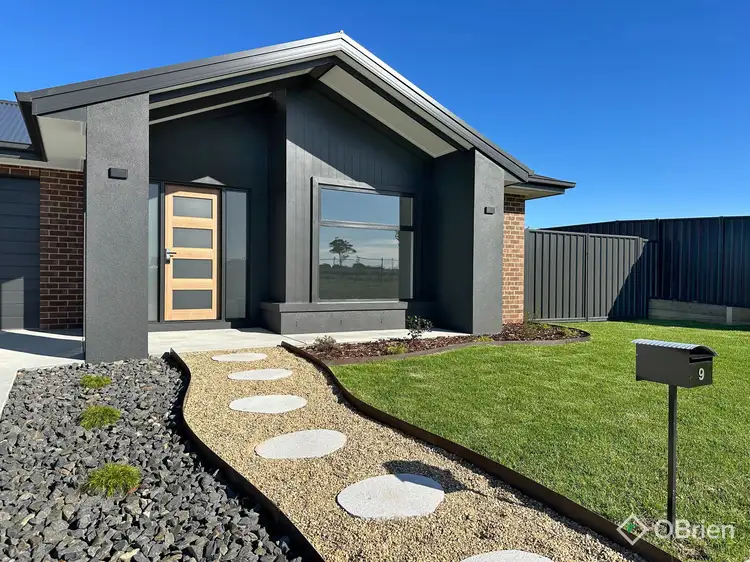 9 Oakley Crescent, Paynesville VIC 3880