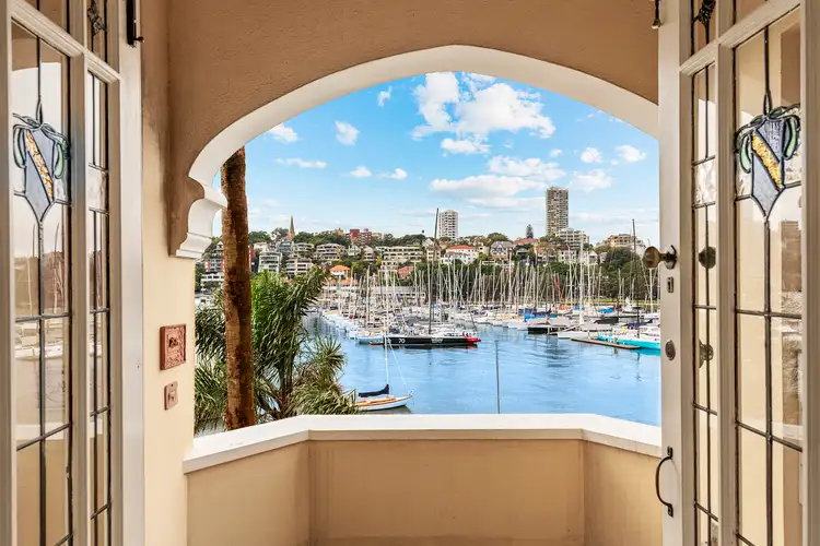 Main view of Homely apartment listing, 3/2 Elizabeth Bay Crescent, Elizabeth Bay NSW 2011