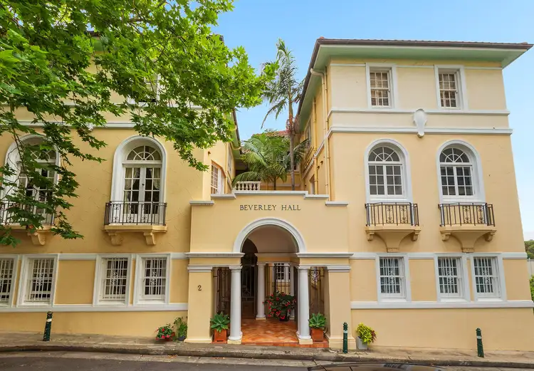 Second view of Homely apartment listing, 3/2 Elizabeth Bay Crescent, Elizabeth Bay NSW 2011