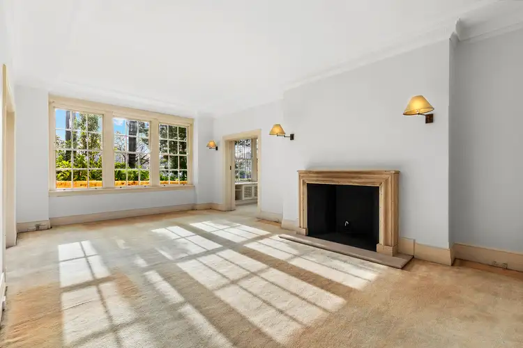 Third view of Homely apartment listing, 3/2 Elizabeth Bay Crescent, Elizabeth Bay NSW 2011
