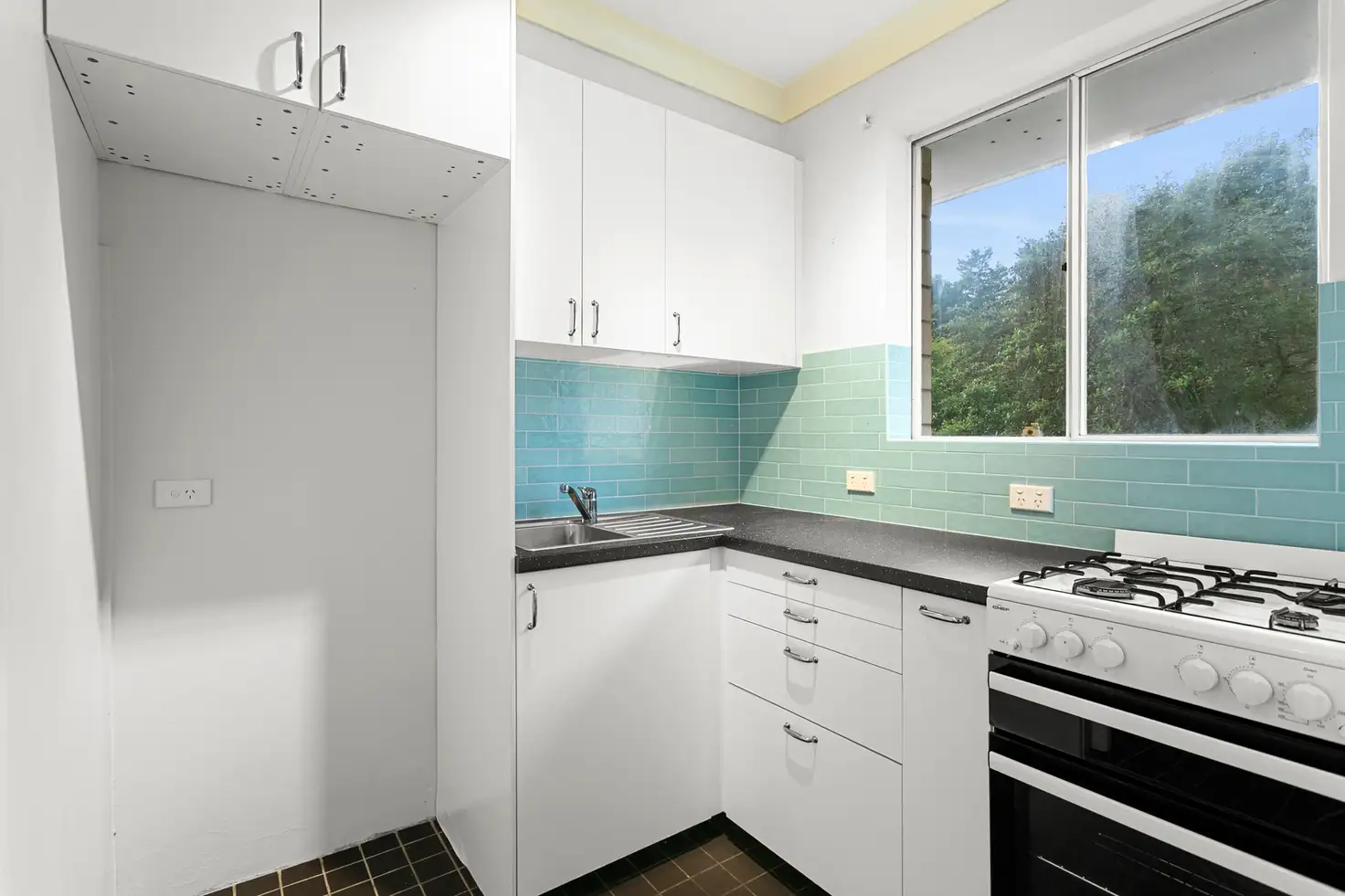 Main view of Homely unit listing, 5/12 Ronald Avenue, Freshwater NSW 2096