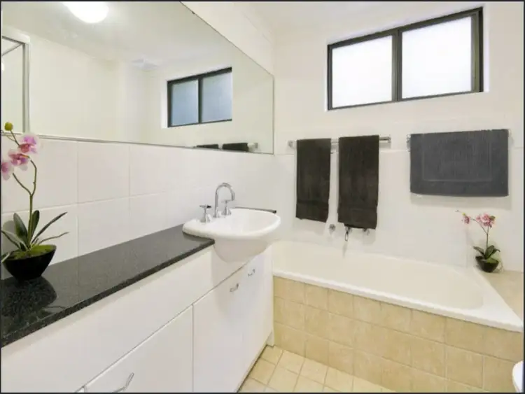 Third view of Homely unit listing, 9/118 Pacific Highway, Roseville NSW 2069