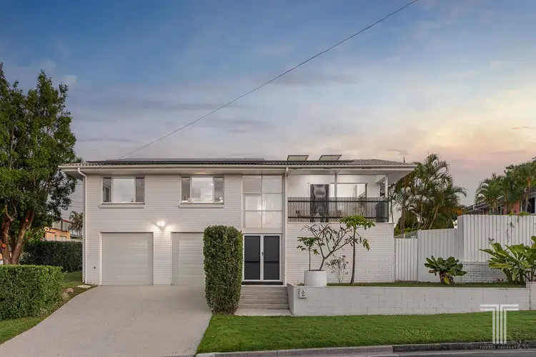2 Danina Street, Mansfield QLD 4122